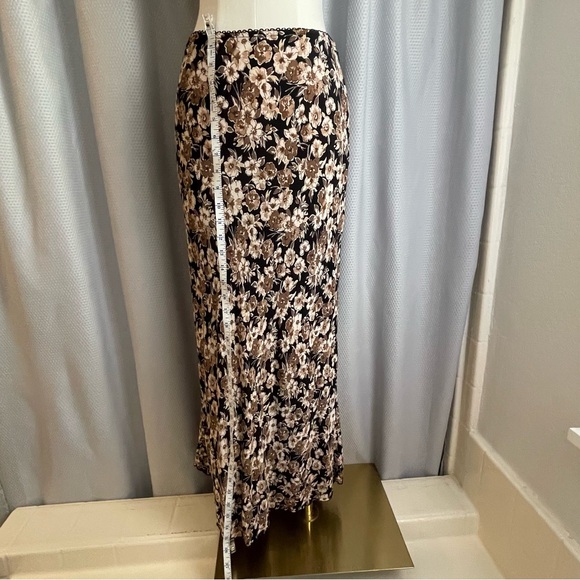 Old Navy Floral Maxi Skirt Black Cream Tan Zip Button Closure Flowy Lightweight - Picture 4 of 11